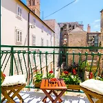 Lux Aurelius In Centre Old Town 4*