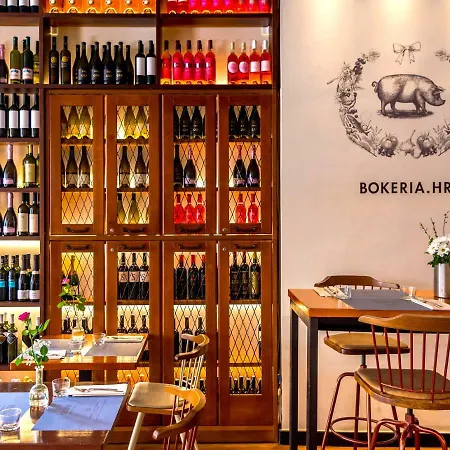 Lux Aurelius In Centre Old Town Pensjonat 4*