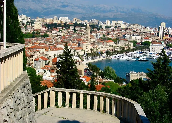 Pensionat Lux Aurelius In Centre Old Town 4*