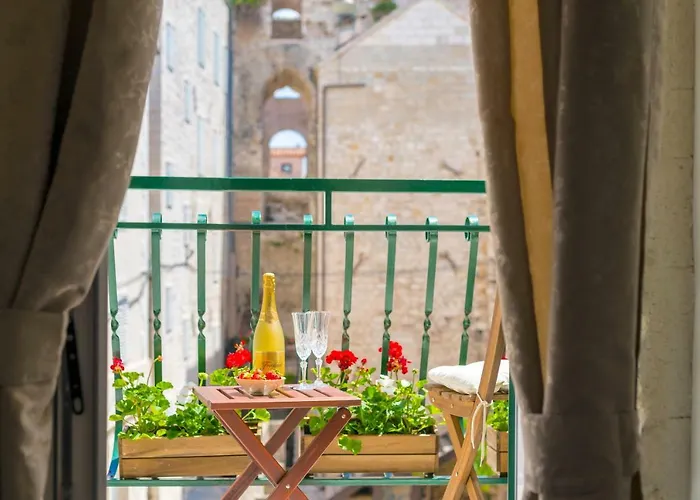 Lux Aurelius In Centre Old Town Pensionat 4*