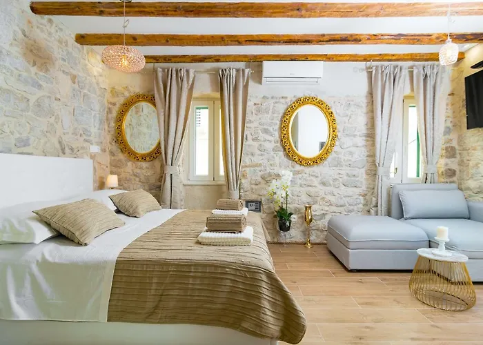 Lux Aurelius In Centre Old Town Pensionat