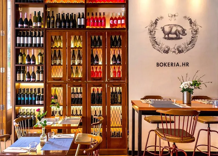 Lux Aurelius In Centre Old Town ゲストハウス 4*